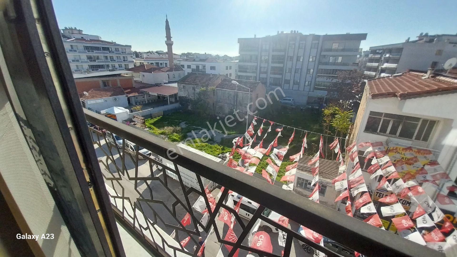 Menderes Merkez 1+1 Ofis Büro - Görsel 20