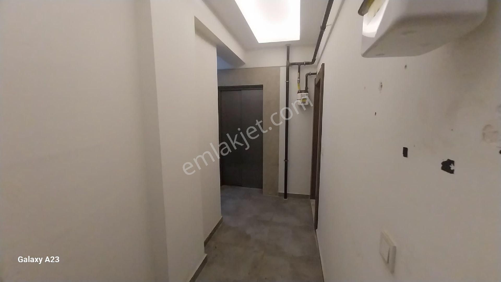 Menderes Merkez 1+1 Ofis Büro - Görsel 16