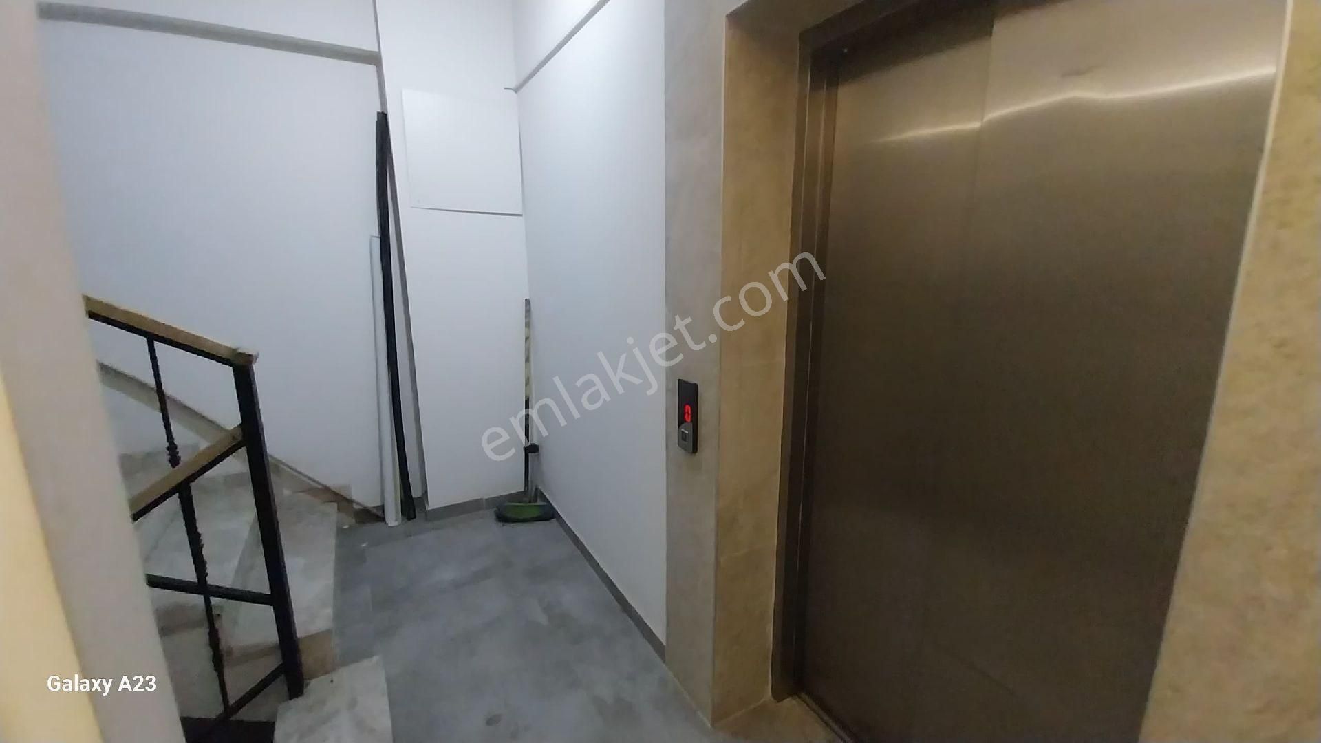 Menderes Merkez 1+1 Ofis Büro - Görsel 14