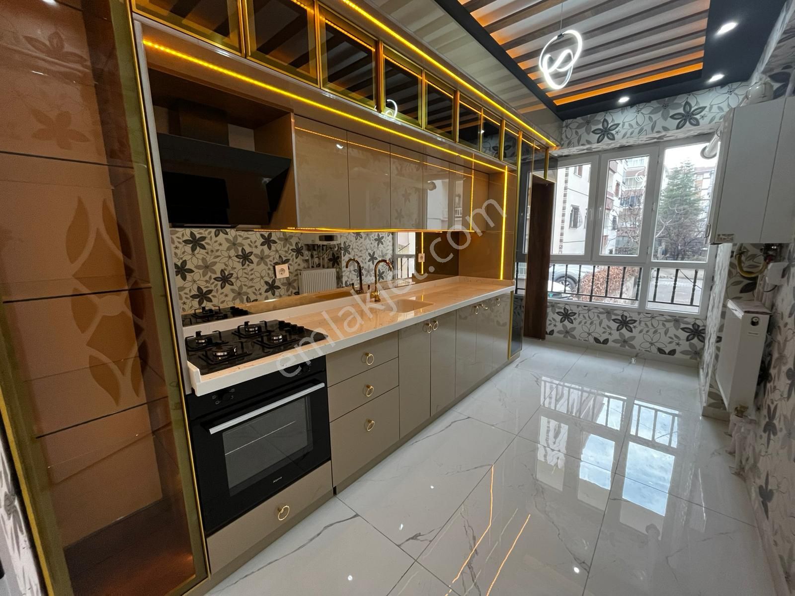 Pınarbaşı Mh 3+1 Ultra Lux Yapılı Geniş Satılık Daire