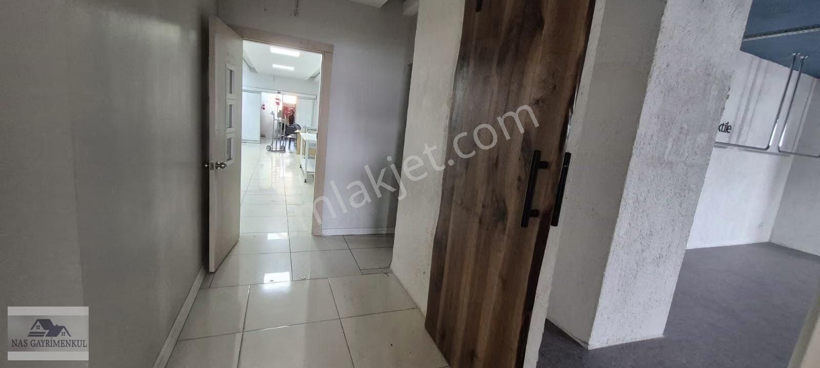 Halkalı Merkez Şengül Sokak 650 M2 Kiralık İşyeri - Görsel 17