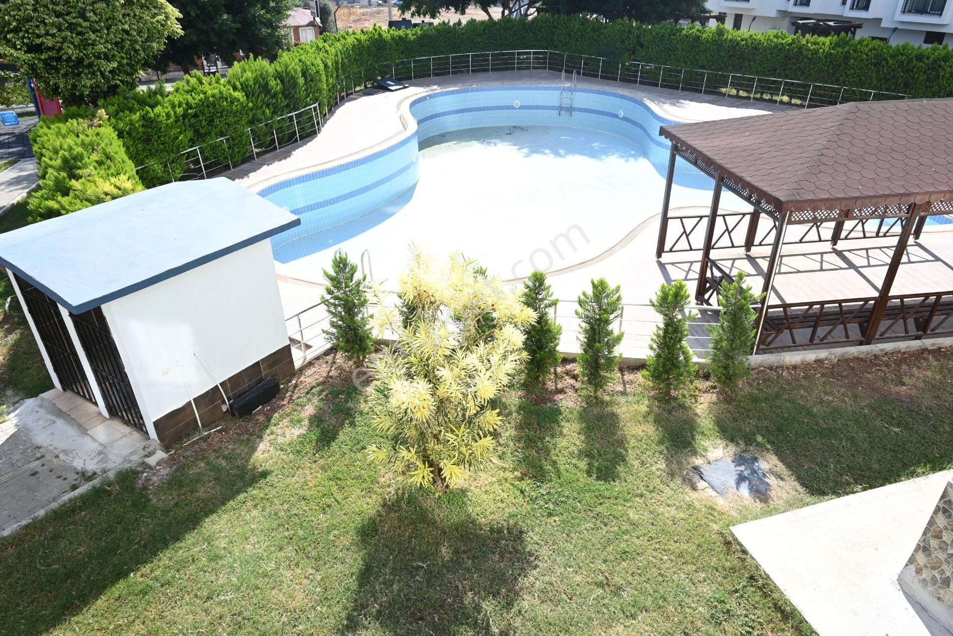 Üstünkent Emlak'tan Site İçi 4+1 Geniş Ferah Havuzlu Kiralık - Görsel 34