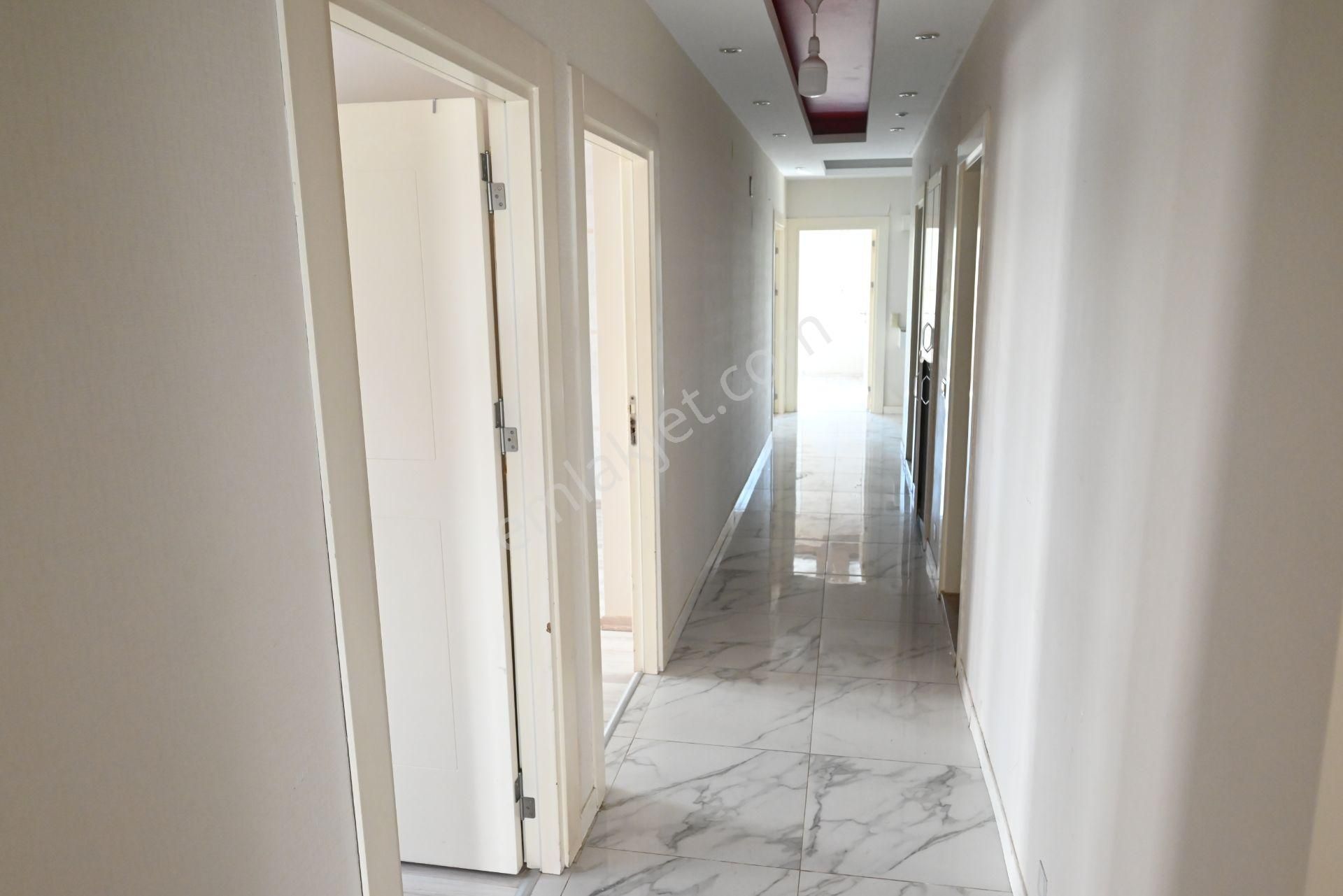 Üstünkent Emlak'tan Site İçi 4+1 Geniş Ferah Havuzlu Kiralık - Görsel 25