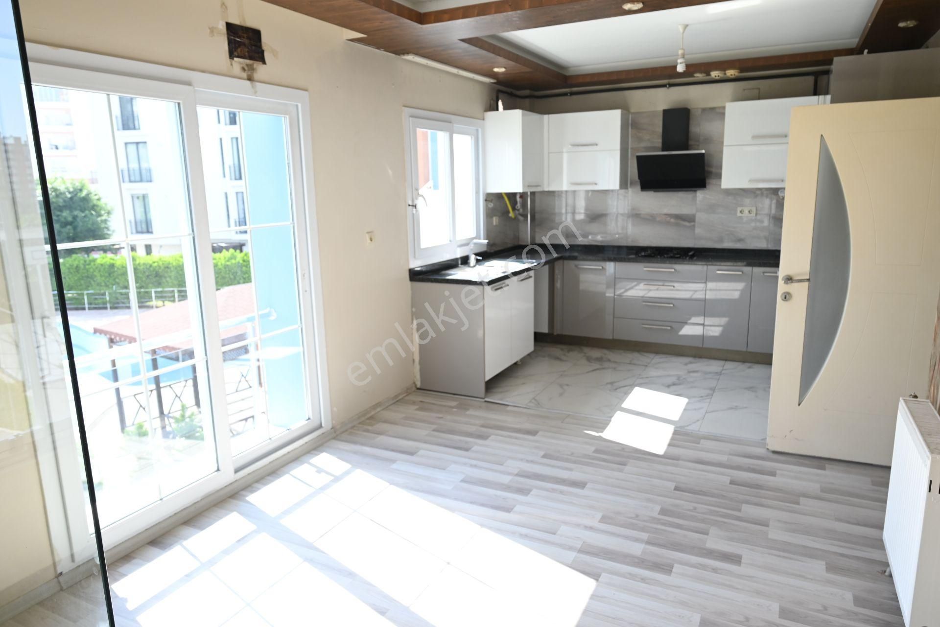 Üstünkent Emlak'tan Site İçi 4+1 Geniş Ferah Havuzlu Kiralık - Görsel 2