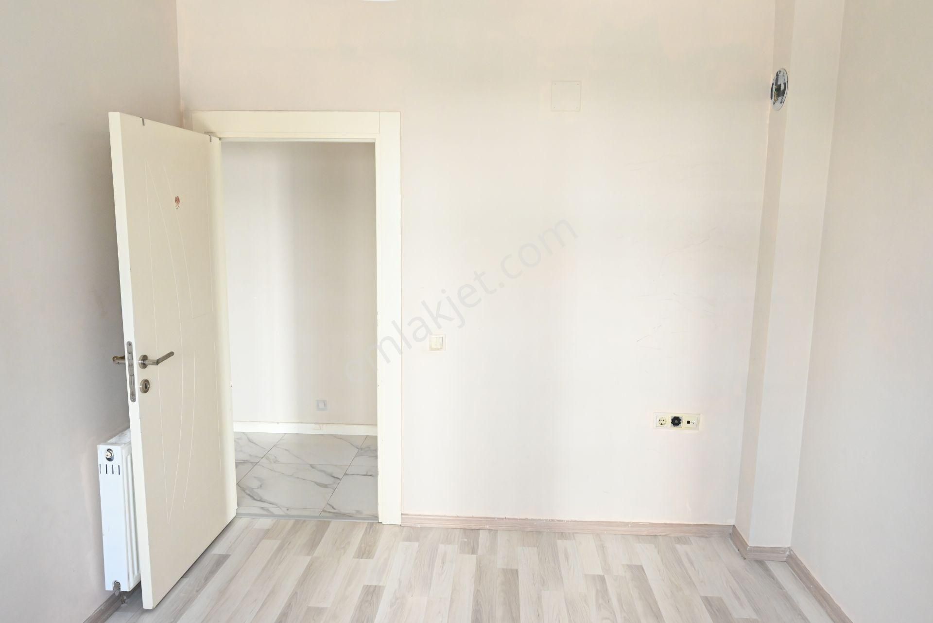 Üstünkent Emlak'tan Site İçi 4+1 Geniş Ferah Havuzlu Kiralık - Görsel 16