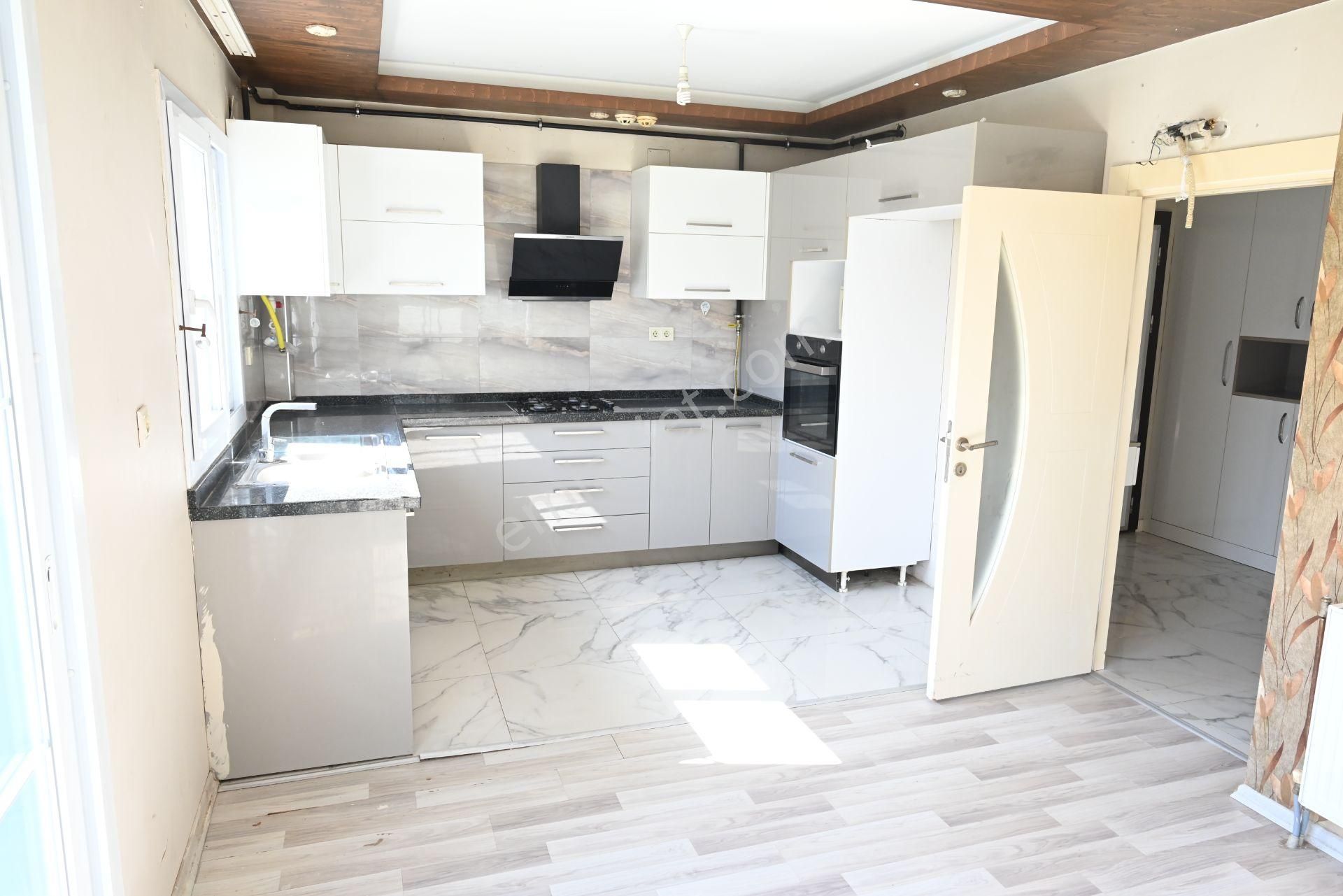 Üstünkent Emlak'tan Site İçi 4+1 Geniş Ferah Havuzlu Kiralık - Görsel 5