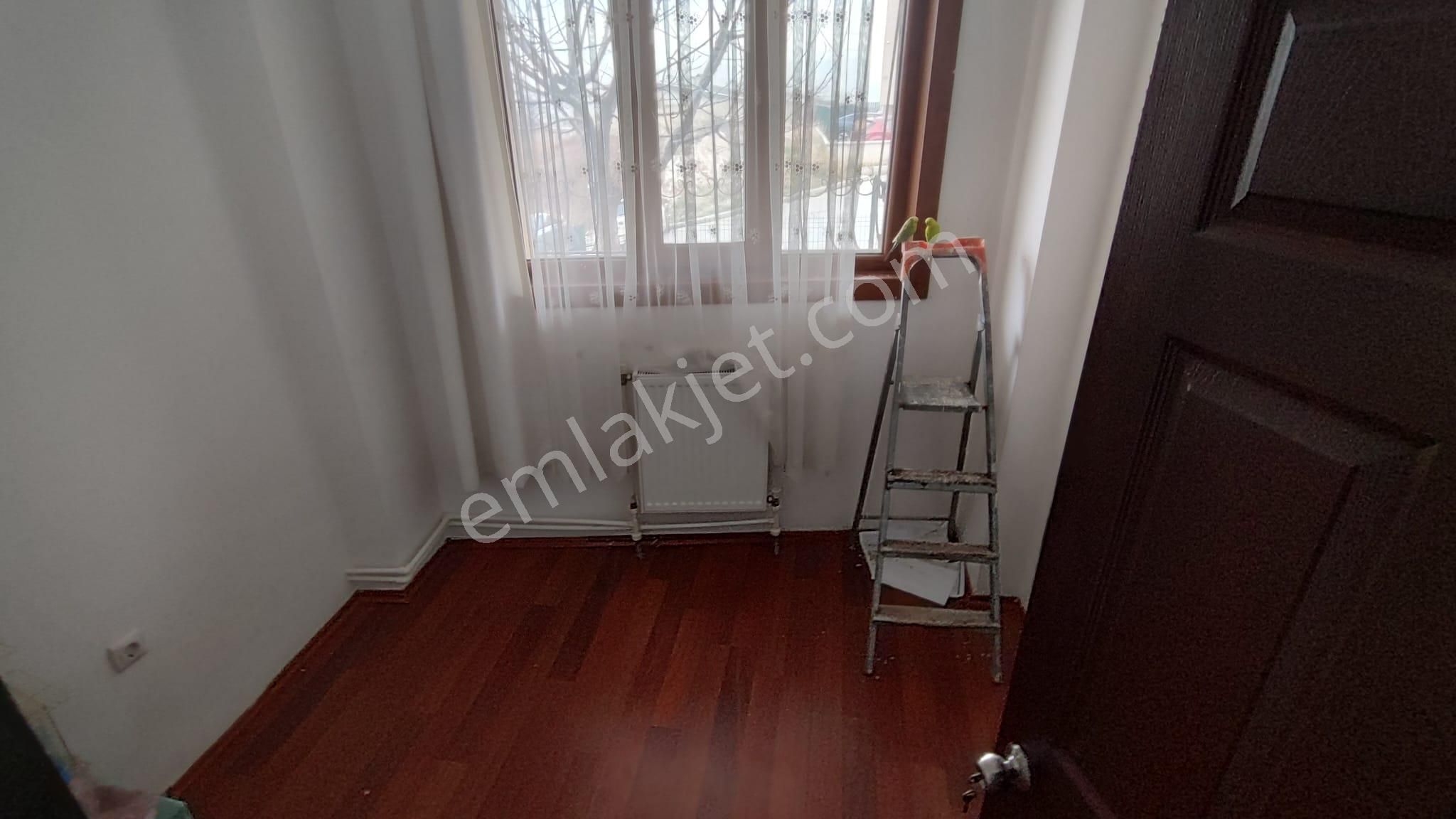 Atanora Vadi'den Dikmende 2 Banyolu Asansörlü Genç Binada Kombili 3+1 - Görsel 5