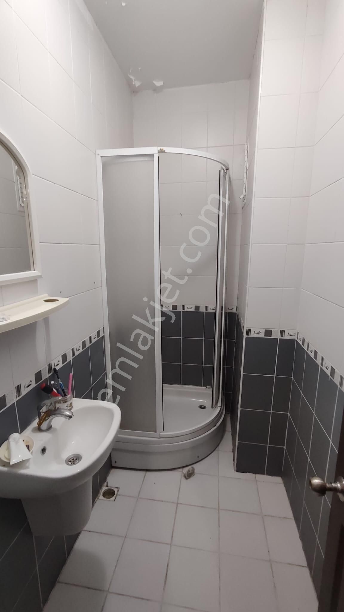 Atanora Vadi'den Dikmende 2 Banyolu Asansörlü Genç Binada Kombili 3+1 - Görsel 7