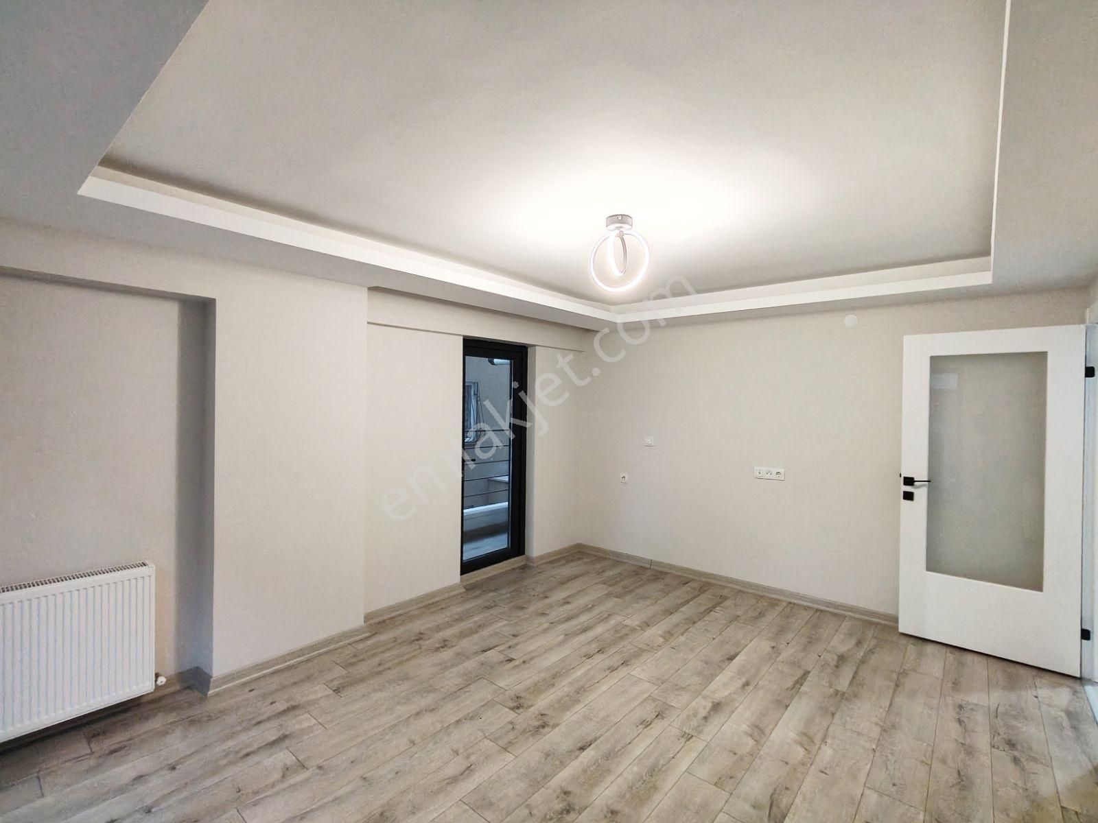 Emek'te,2+1,katta,yeni Bina,asansör,kapalı Garaj,kapalı Mutfak - Görsel 2