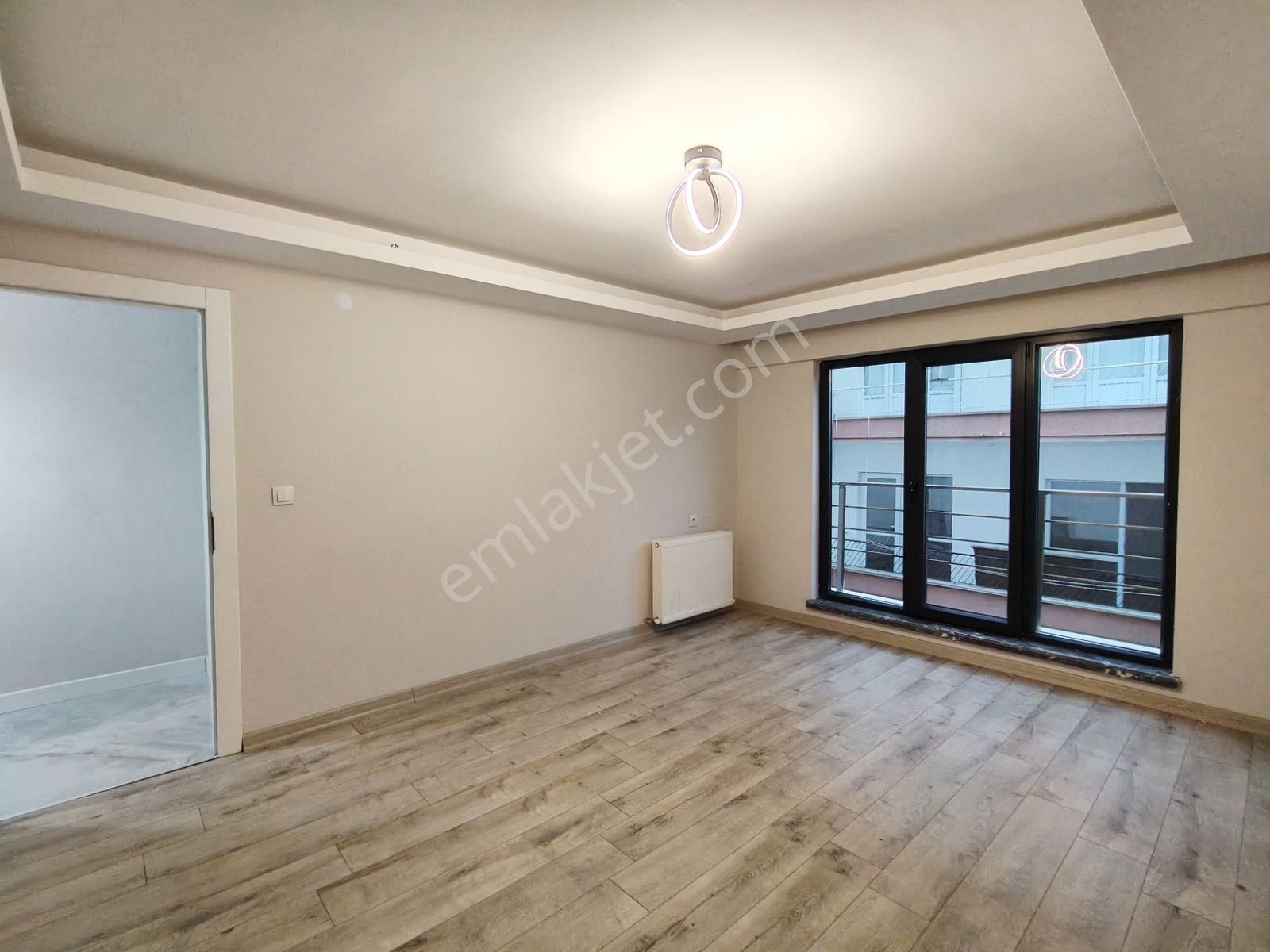 Emek'te,2+1,katta,yeni Bina,asansör,kapalı Garaj,kapalı Mutfak - Görsel 4