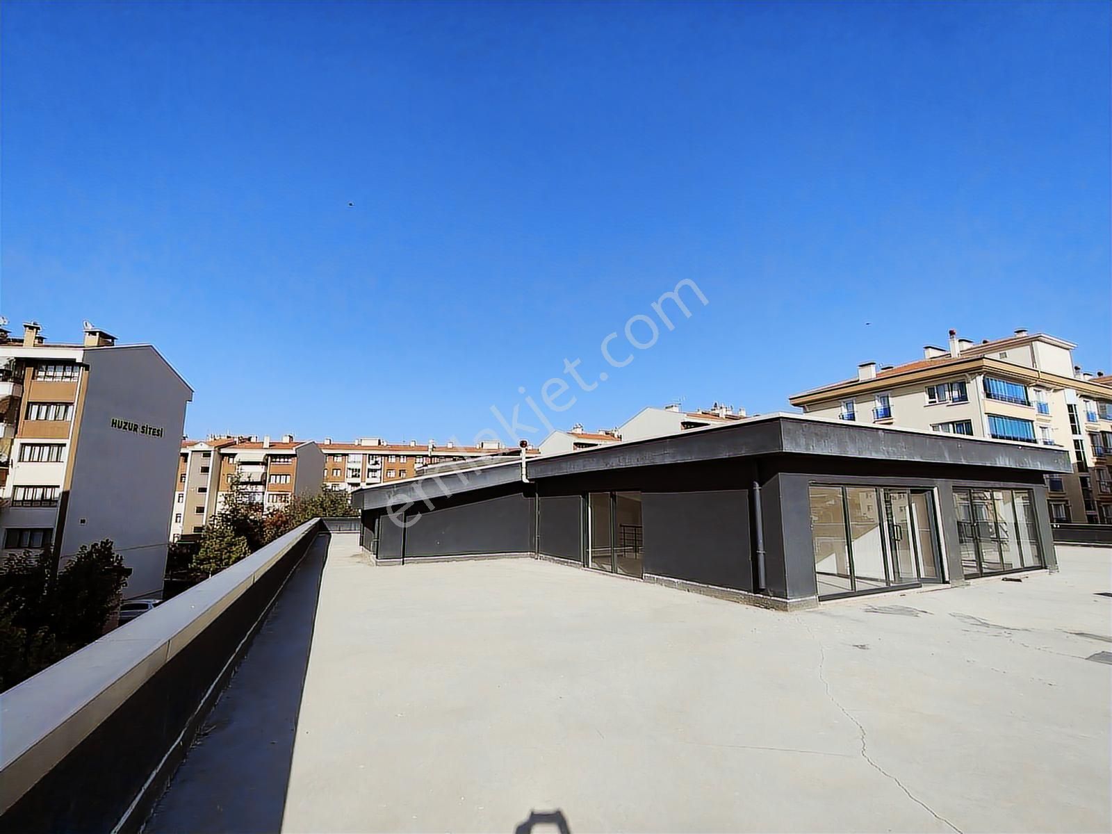 Sıfır,iskanlı,73 M2 Dubleks,190m2 Teras,wc,otopark,asansör - Görsel 9