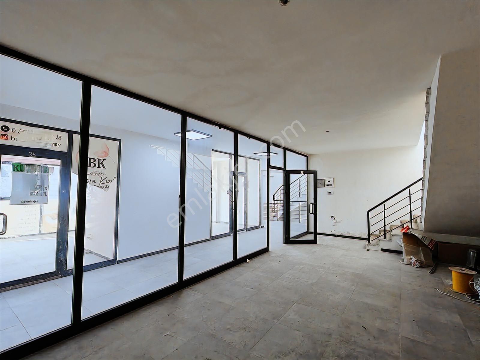 Sıfır,iskanlı,73 M2 Dubleks,190m2 Teras,wc,otopark,asansör - Görsel 20