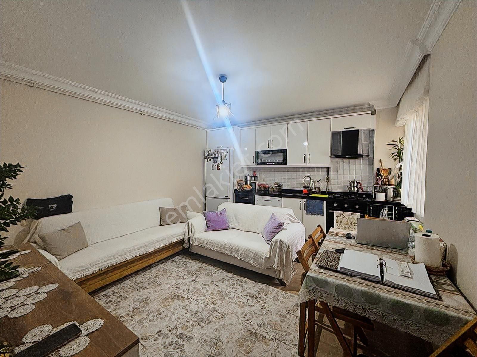 Kaçmazdan Maltepe Cevizli'de Yeni Binada 2+1 Satılık Daire