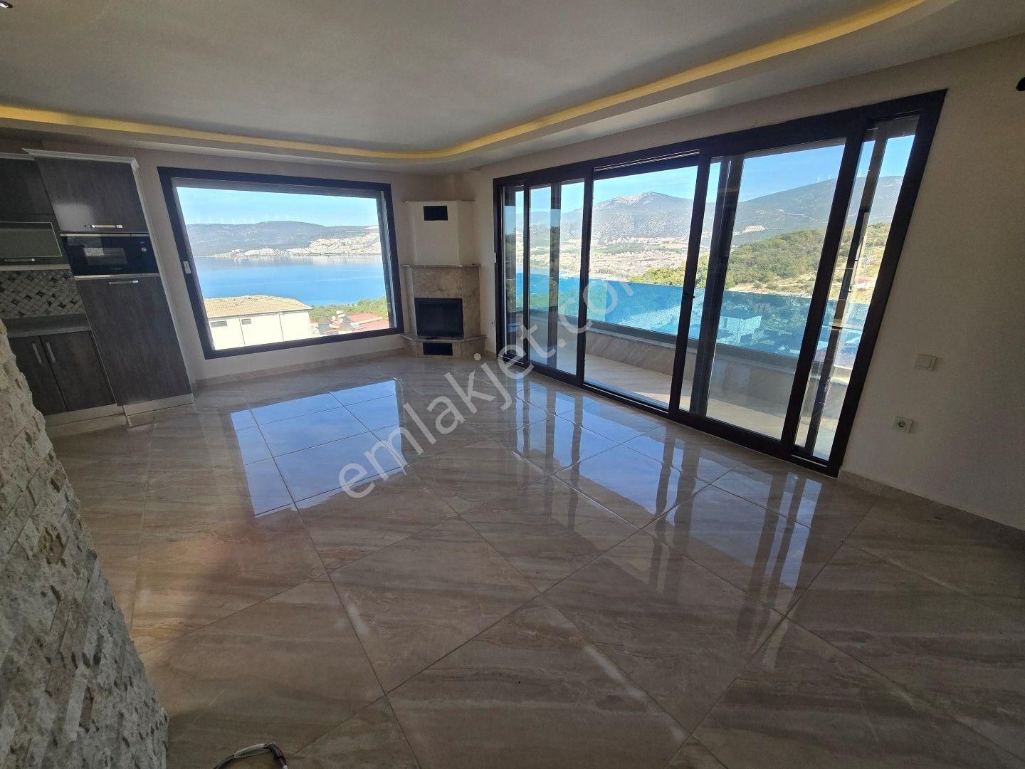 Didim Akbük’te Her Penceresi Denize Açılan Bir Rüya Gibi Ev - Görsel 4