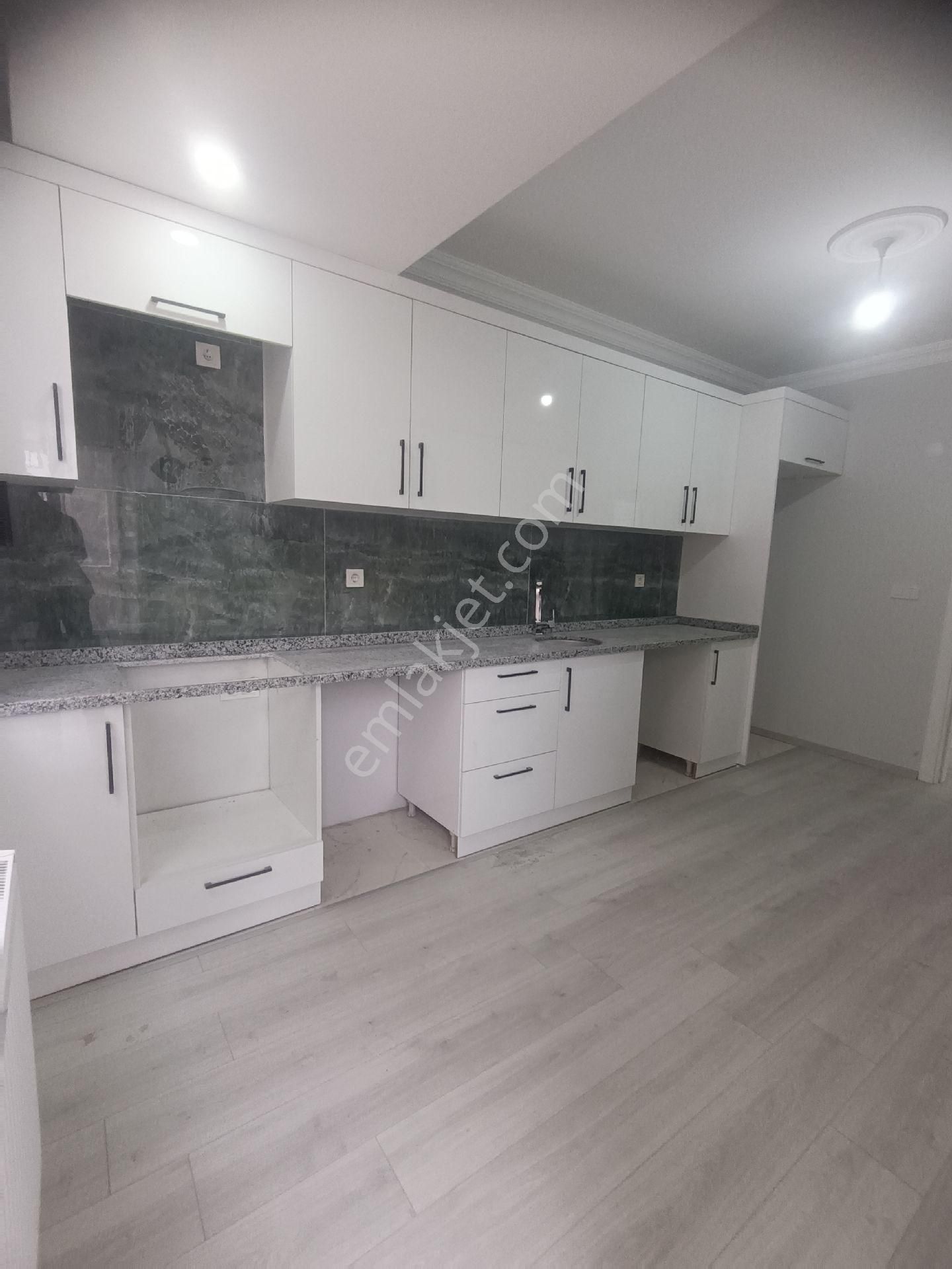 2+1 Hastane Arkasında