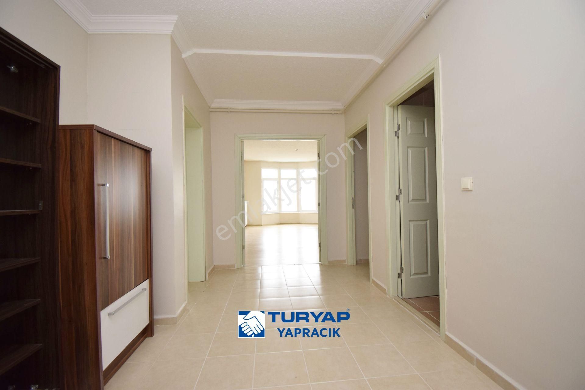 Turyap Yapracık'tan 14.bölgede Geniş 4+1 Kiralık Daire - Görsel 7