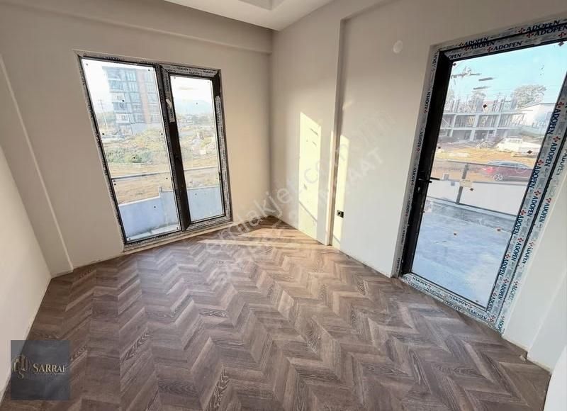 Sarraf Yapıdan Cumhuriyet Mahallesinde Merkezi Konumda Geniş 3+1 - Görsel 21