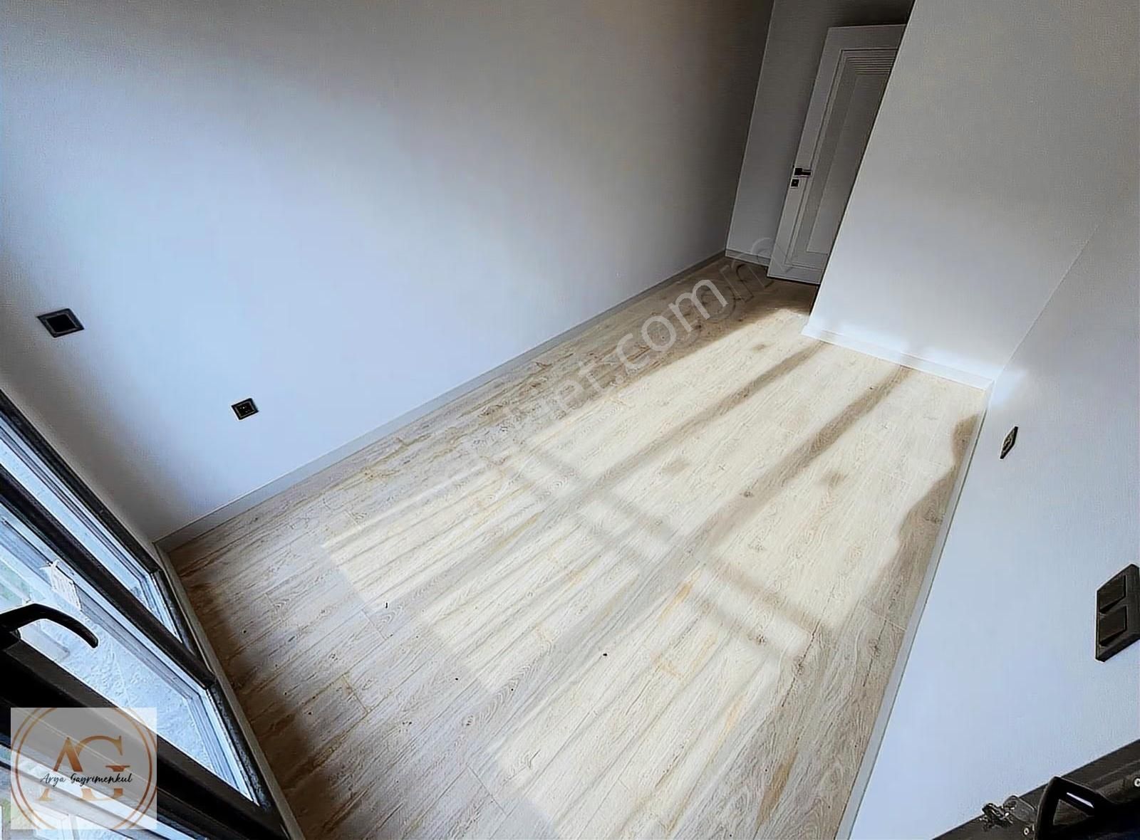 Arya'dan Küçükkuyu'da Denize Yakın Havuzlu 3+1 Satılık Villa - Görsel 9