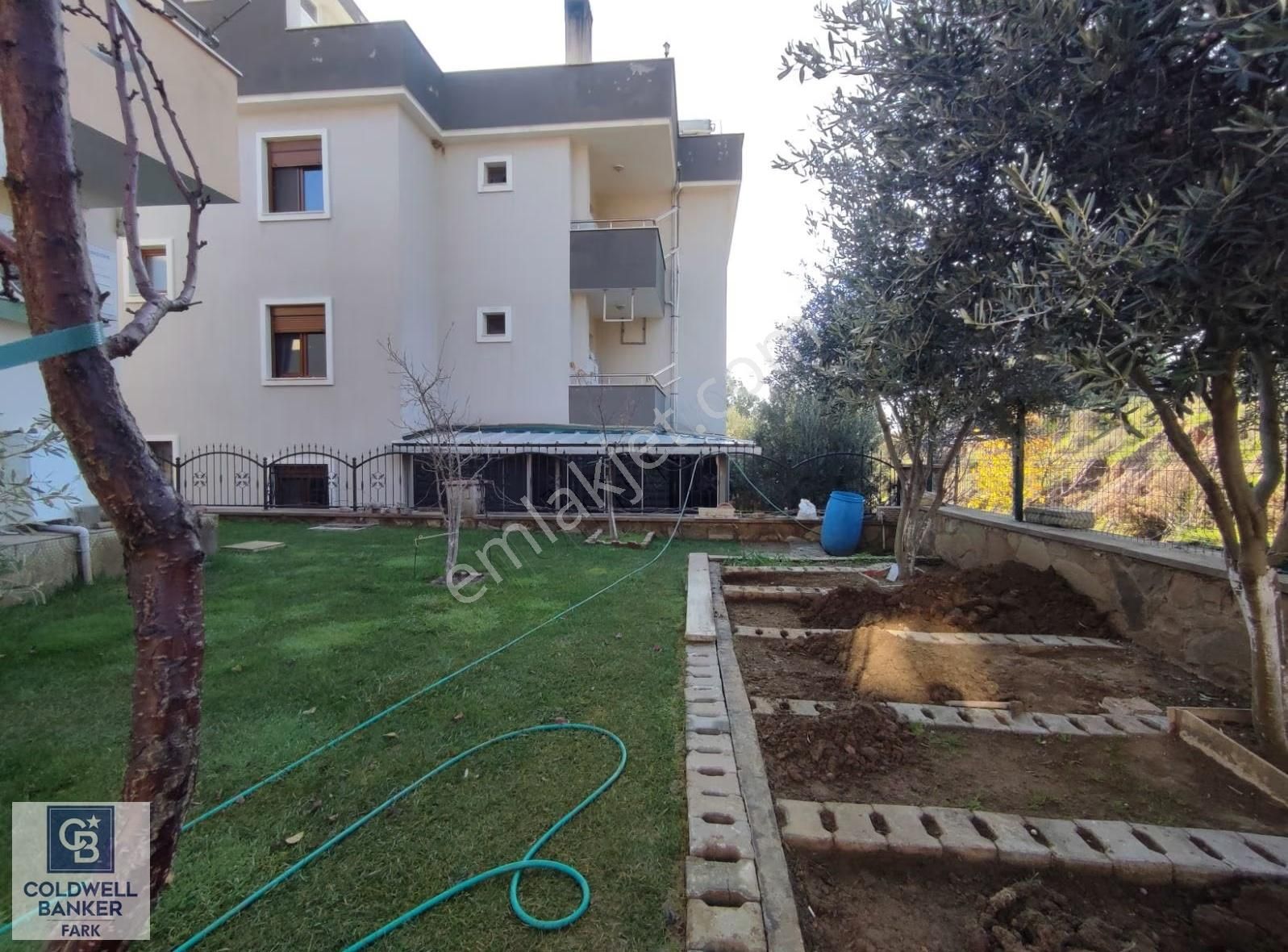 Ayvalık Küçükköy'de Satılık Müstakil Geniş Villa - Görsel 3