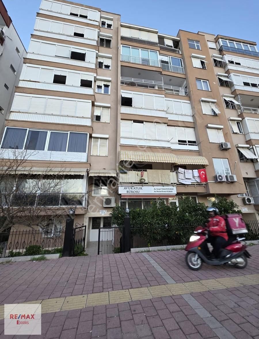 Burhanettin Onat'da Deniz Manzaralı Geniş 4+1 Kiralık Daire - Görsel 19