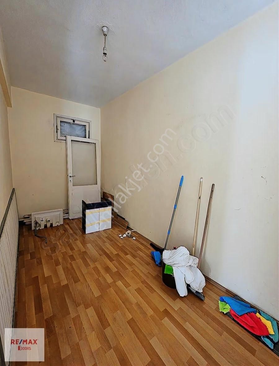 Burhanettin Onat'da Deniz Manzaralı Geniş 4+1 Kiralık Daire - Görsel 8