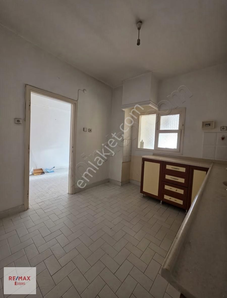 Burhanettin Onat'da Deniz Manzaralı Geniş 4+1 Kiralık Daire - Görsel 15