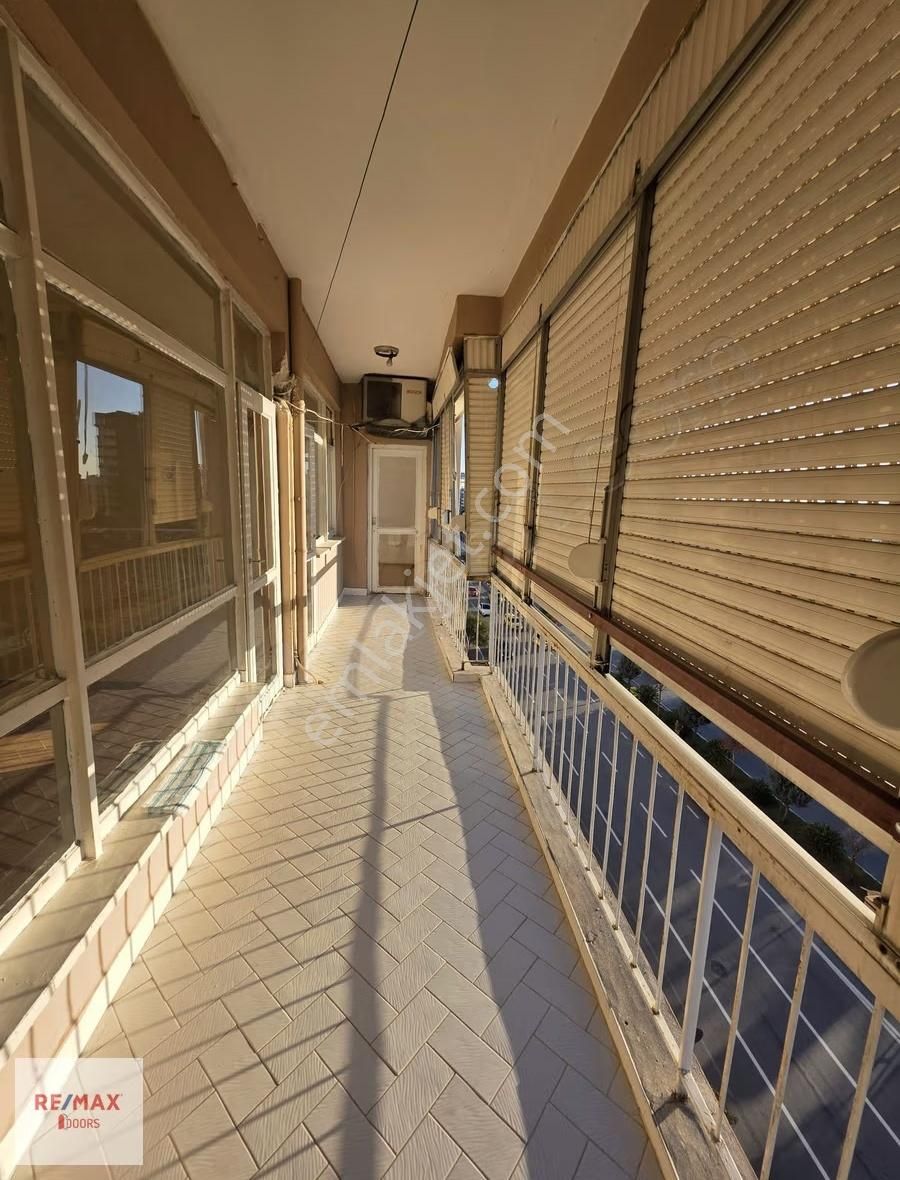 Burhanettin Onat'da Deniz Manzaralı Geniş 4+1 Kiralık Daire - Görsel 9