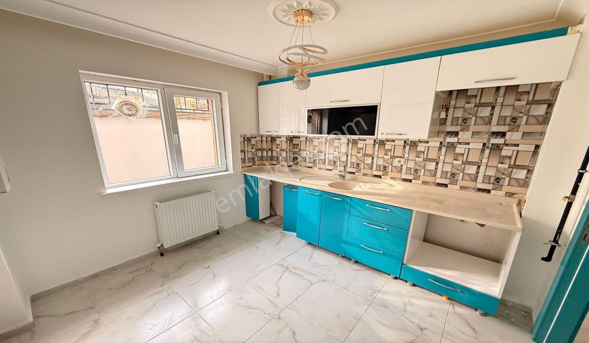 Kanuni Orhan Gazi Okulu Yakını 3+1 Yeni Bina Cepheleri Açık