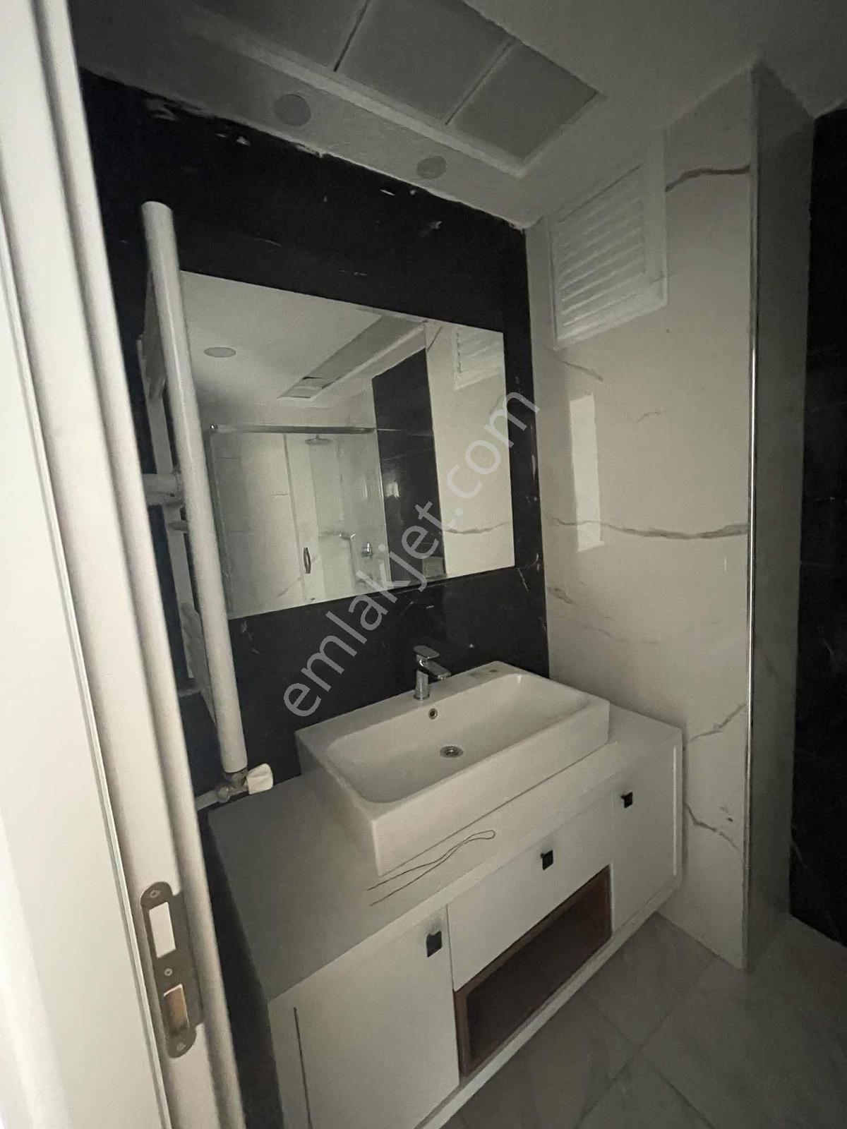 Çerkezköy Tepe'de Site İçinde Satılık 3+1 Fırsat Daireler !! - Görsel 26