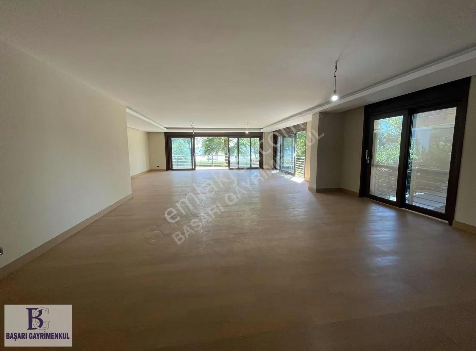 Başarı'dan Dalyan Sahilde Deniz Manzaralı 320 M2 Bahçe Dubleksi