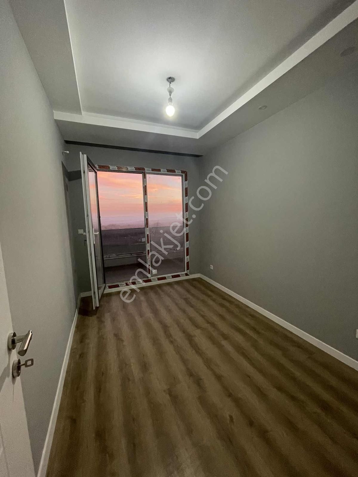 Çerkezköy Tepe Bölgesinde Site İçinde Lüks Satılık Daireler ! - Görsel 10