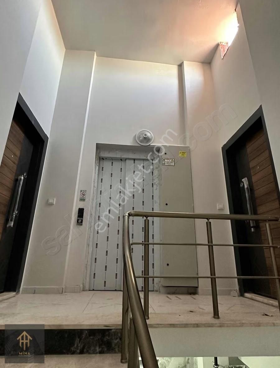 Sıfır Ön Cephe Metrobüse 1dk 4+2 Dublex Çift Girişli Otoparklı - Görsel 11