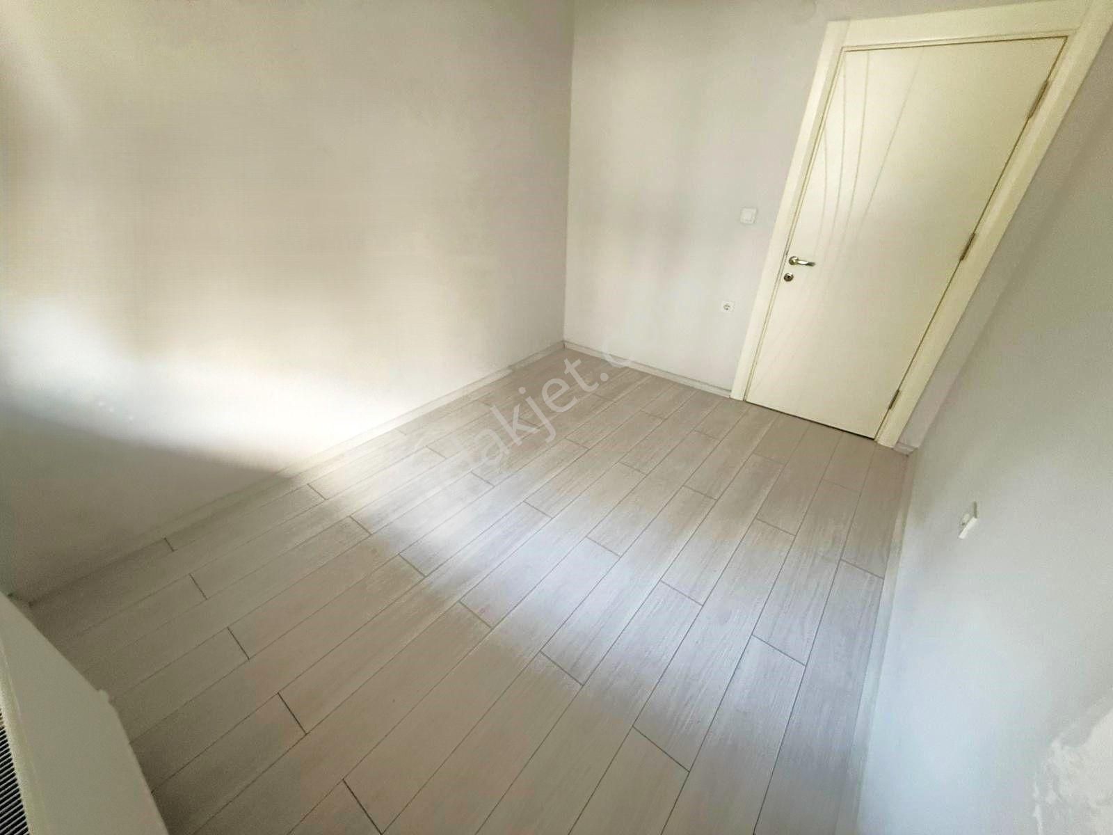 Akçay'da Site İçi Acil Fiyat Düştü Havuzlu Güvenlikli Kapalı Otoparklı Ayrı Mutfak 2+1 Satılık Daire - Görsel 24