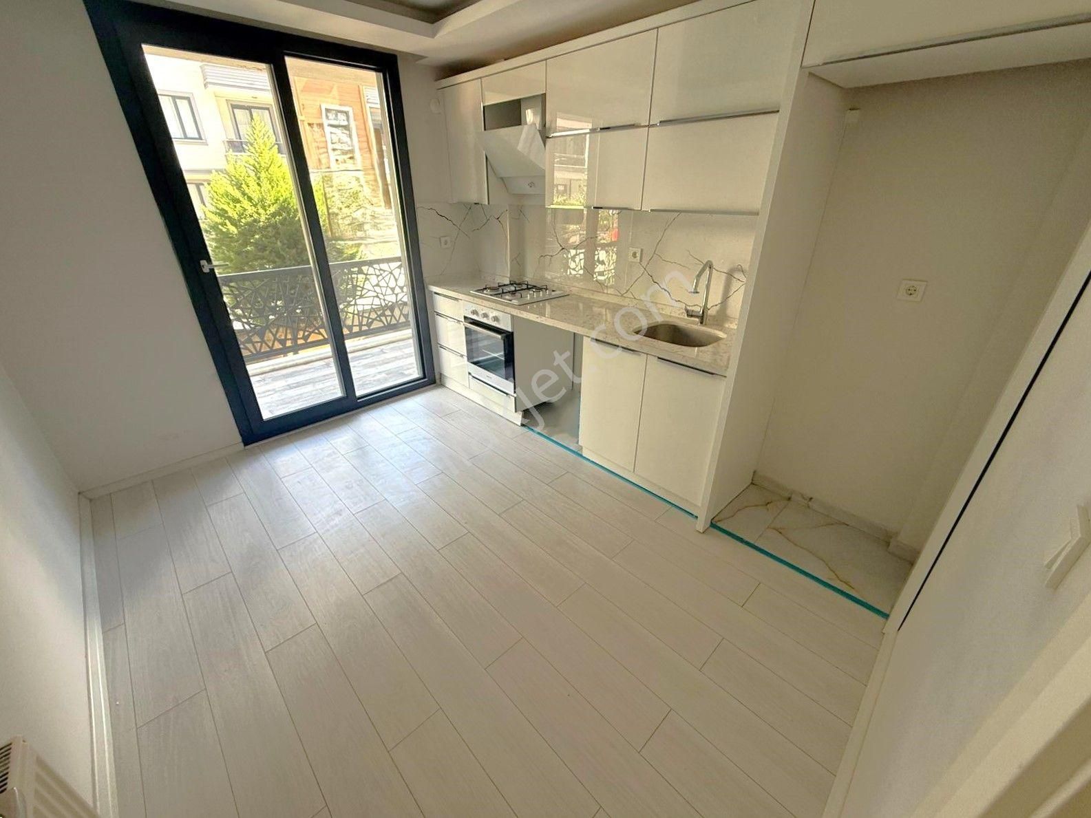 Akçay'da Site İçi Acil Fiyat Düştü Havuzlu Güvenlikli Kapalı Otoparklı Ayrı Mutfak 2+1 Satılık Daire - Görsel 2