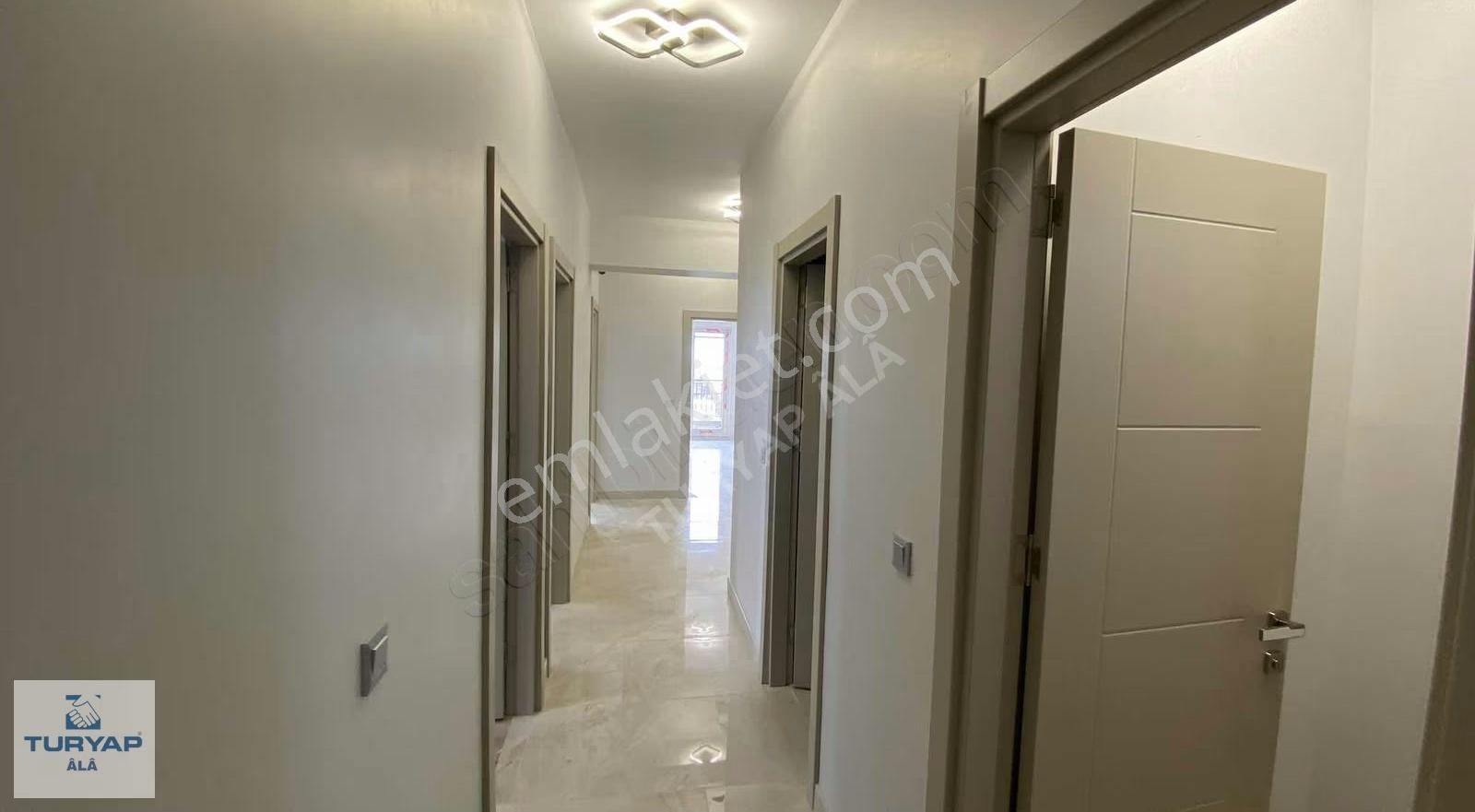 Sultangazi Merkezde Satılık 3+1 Otoparklı Site İçi Daire - Görsel 28