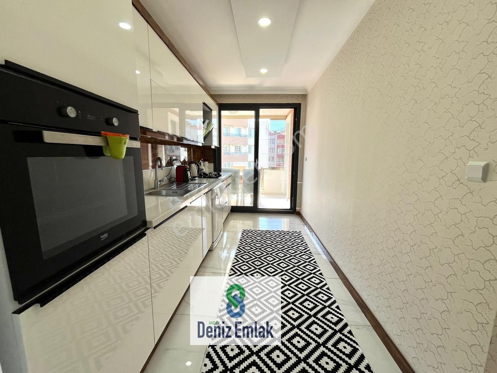 Denizden Akçayda Ön Cephe Geniş Arakat Ebeveynli Satılık 2+1 Daire. - Görsel 19