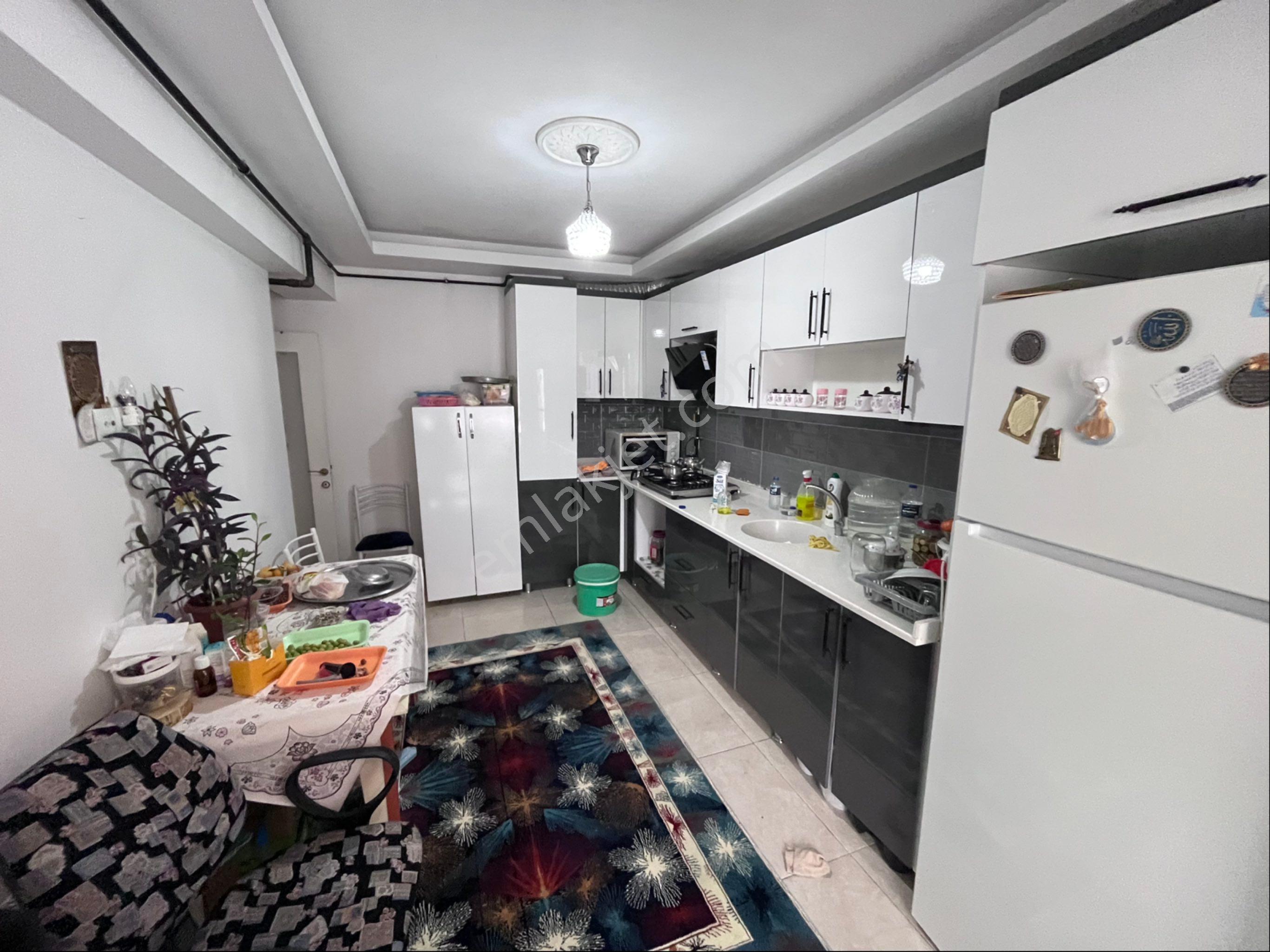 Sincan Malazgirt Mh.'de 3+1 Y.giriş 3 Yıllık Ebeveyn Banyolu Satılık Daire