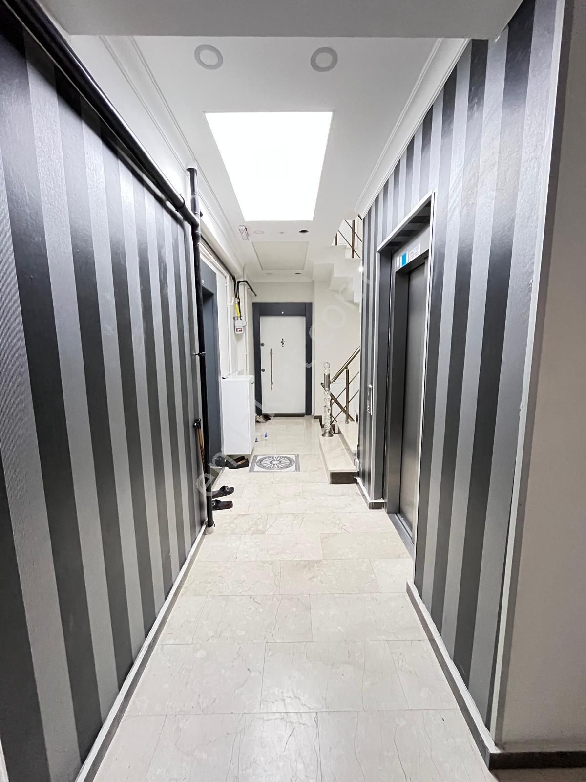 Loft'tan Sultanmurat Mah 2+1 Asansörlü 1.kat Köşe Bina - Görsel 22