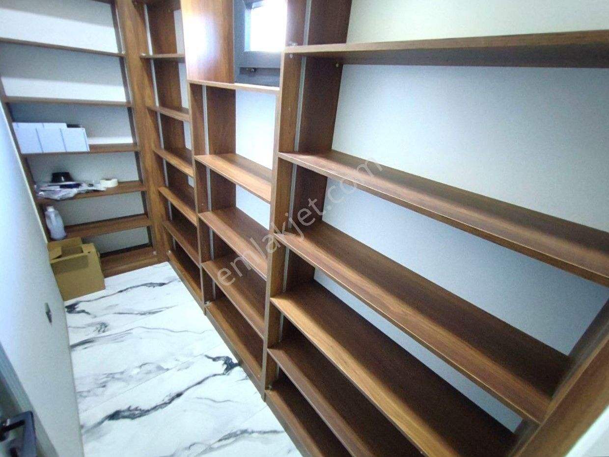 Aygül Farkıyla Edremit Zeytinli'de Ultra Lüks Özel Bir Yaşamın Kapılarını Aralayan Satılık 5+1 Villa - Görsel 25