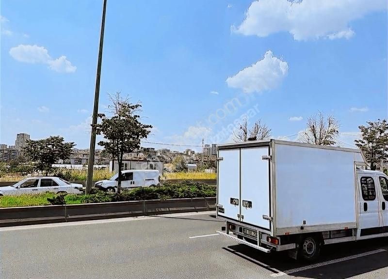 Anadolu Bulvarına 125 Metre Cepheli Köşe Konumda Kiralık Arsa