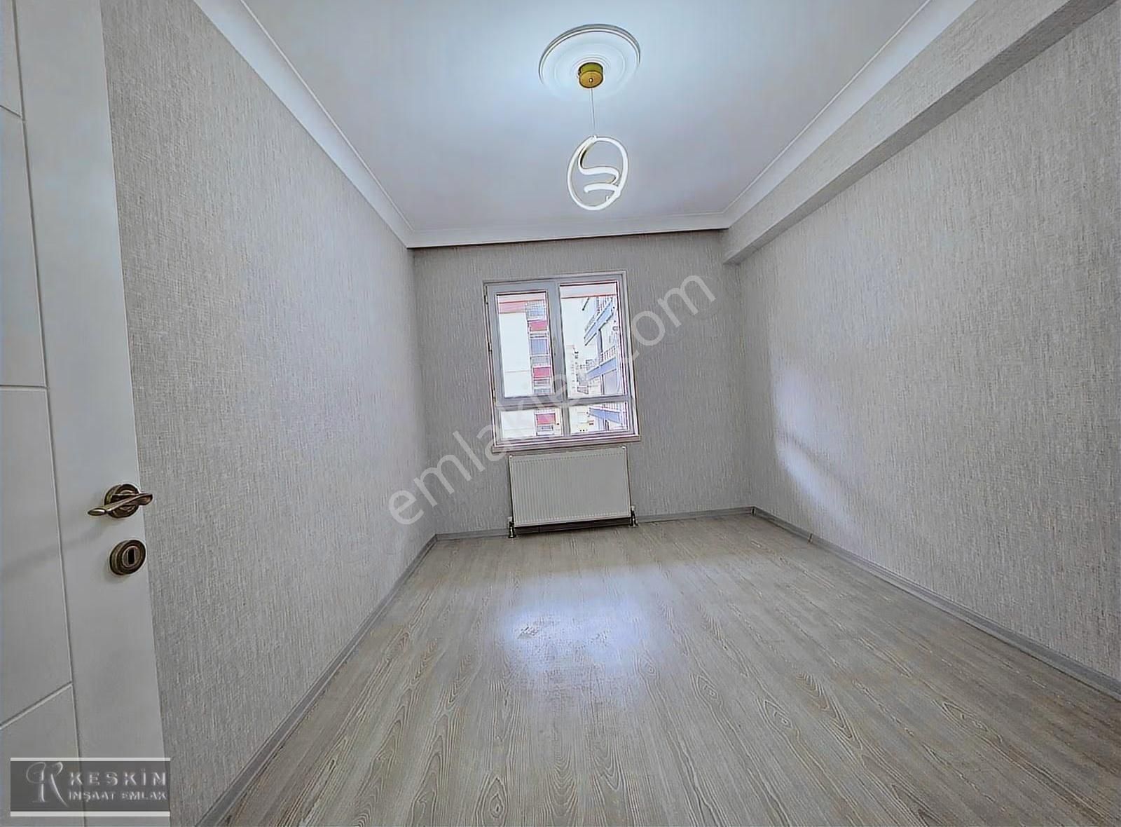 Keçiören Karakaya Mah 1.kat 3+1 Full Yapılı Asansörlü Çift Banyo - Görsel 9