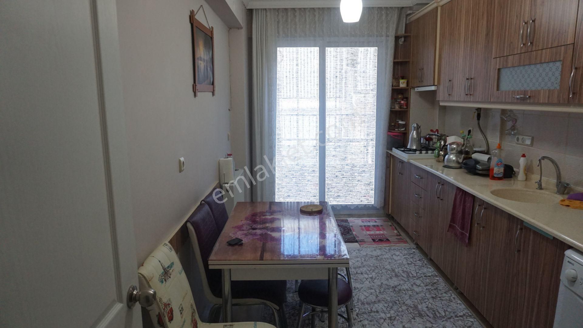 Küçükçiğlide Satılık3+1 Ebeveyn Banyolu+doğalgazlı Çiğliserkan - Görsel 2
