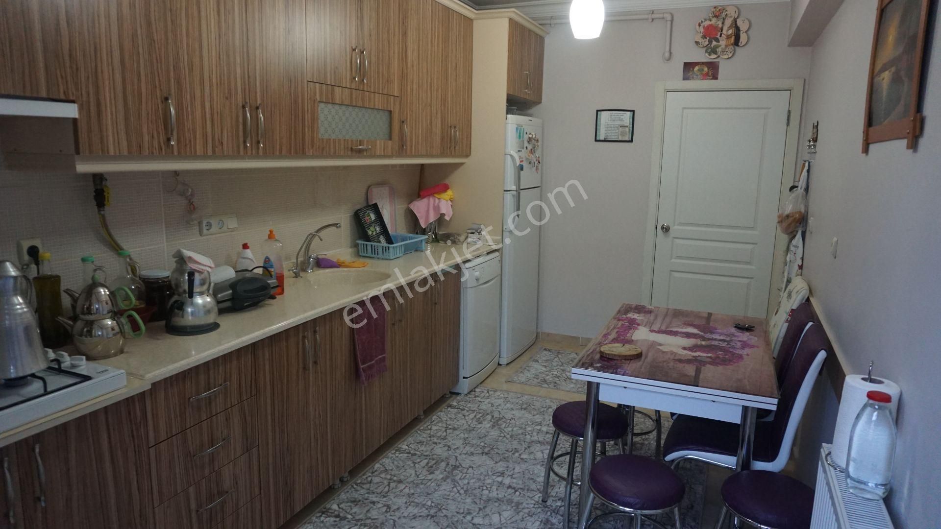 Küçükçiğlide Satılık3+1 Ebeveyn Banyolu+doğalgazlı Çiğliserkan - Görsel 3