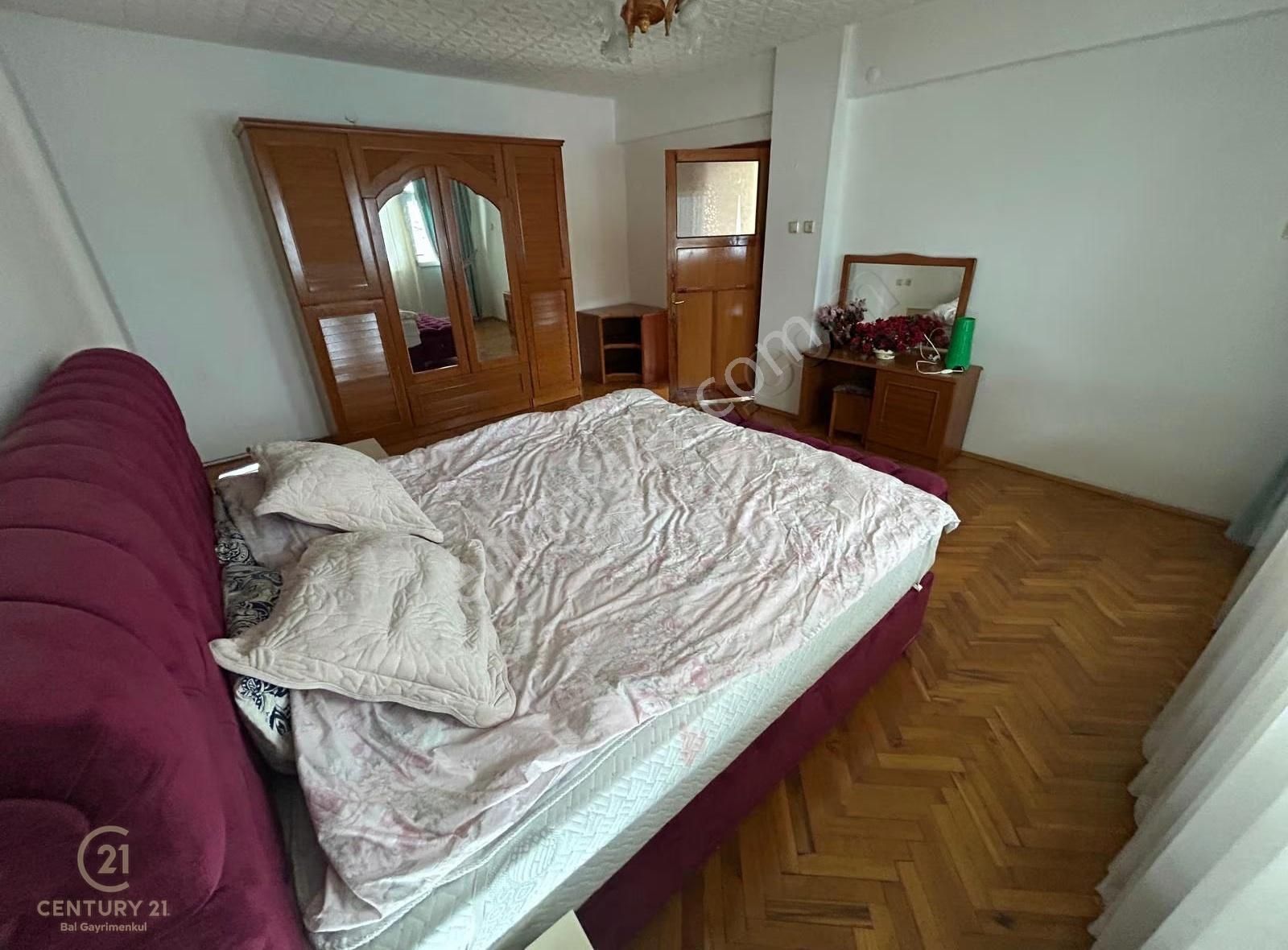 C21 Bal'dan Bahçelievler'de Eşyalı Müstakil 5+1 Kiralık Tripleks - Görsel 29