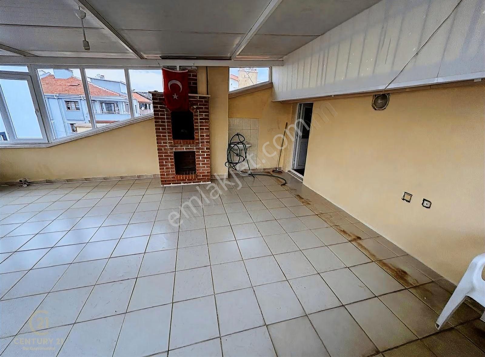 C21 Bal'dan Bahçelievler'de Eşyalı Müstakil 5+1 Kiralık Tripleks - Görsel 32