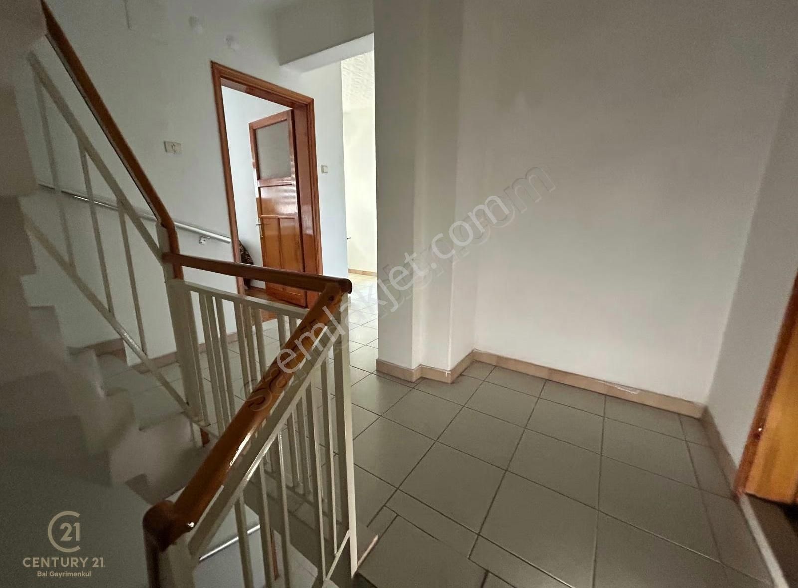 C21 Bal'dan Bahçelievler'de Eşyalı Müstakil 5+1 Kiralık Tripleks - Görsel 17