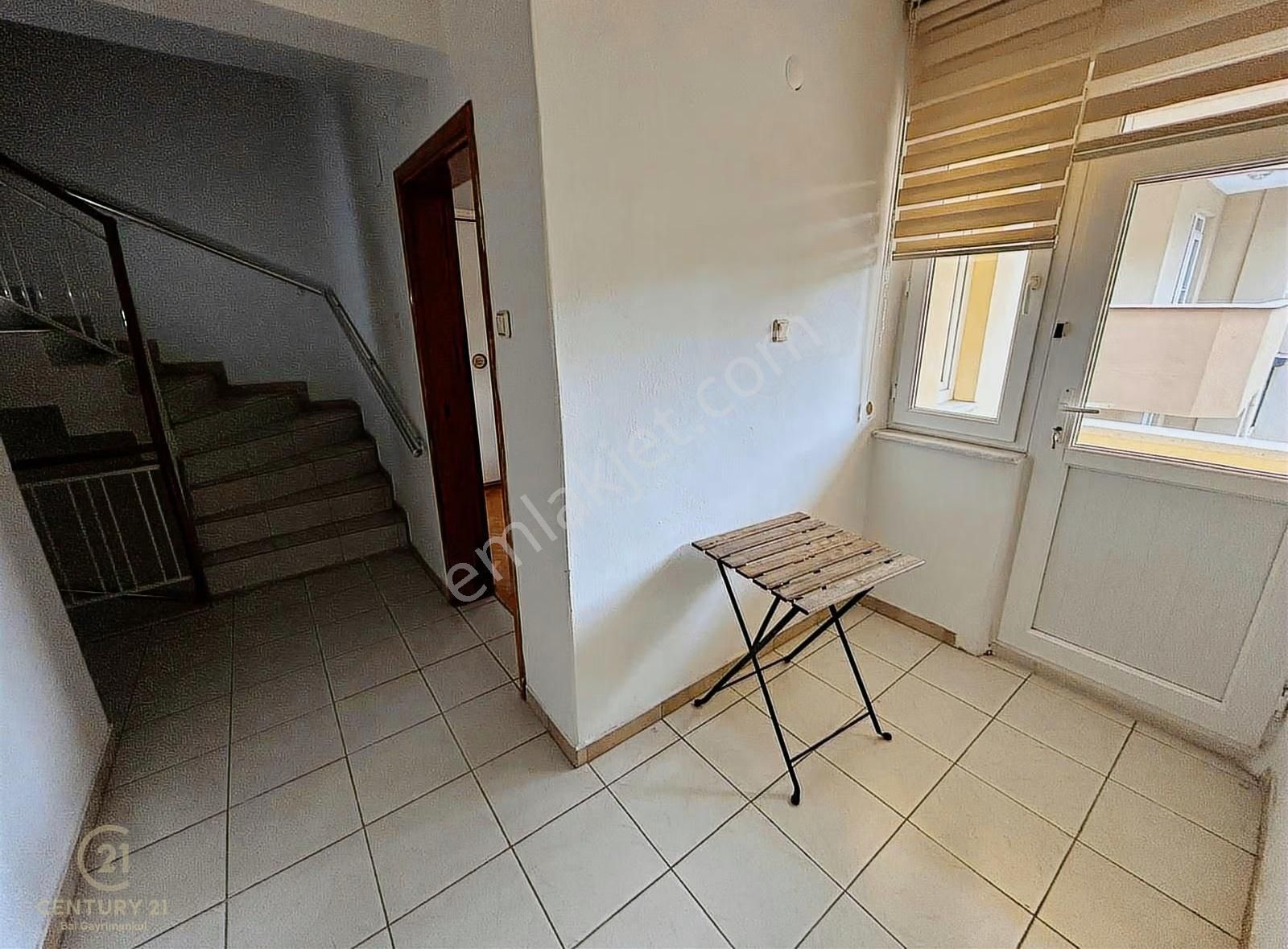 C21 Bal'dan Bahçelievler'de Eşyalı Müstakil 5+1 Kiralık Tripleks - Görsel 31