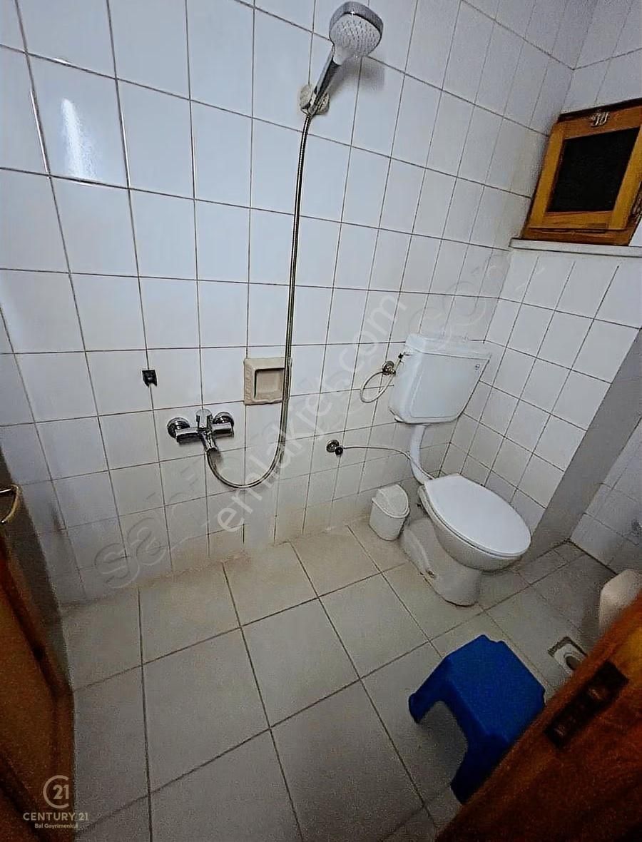 C21 Bal'dan Bahçelievler'de Eşyalı Müstakil 5+1 Kiralık Tripleks - Görsel 24