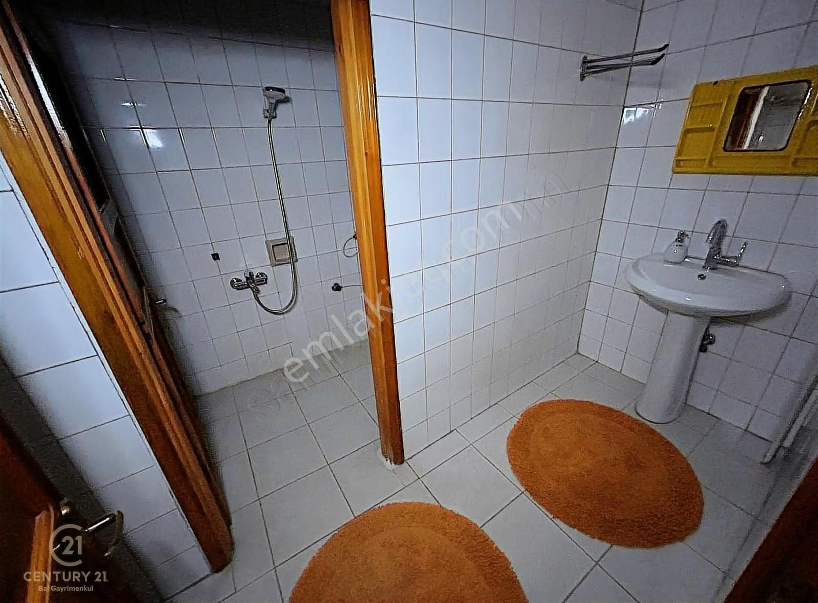 C21 Bal'dan Bahçelievler'de Eşyalı Müstakil 5+1 Kiralık Tripleks - Görsel 7