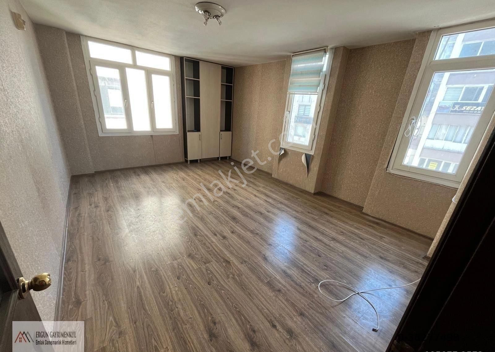 Ergünden Çankayada Arakat Asansörlü 1+1 Kiralık Ofis - Görsel 18